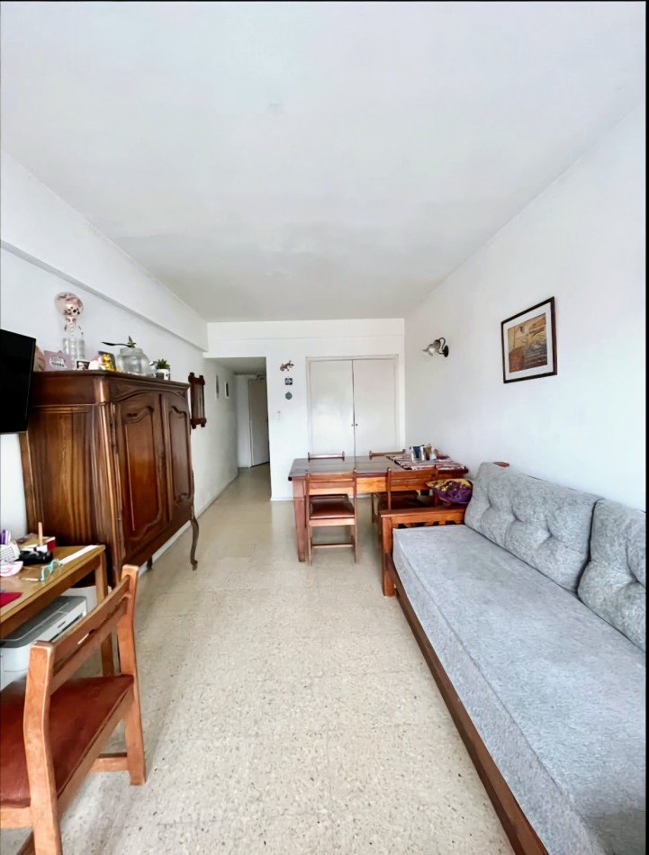 DEPARTAMENTO 2 AMBIENTES CON BALCON Y DEPENDENCIA DE SERVICIO