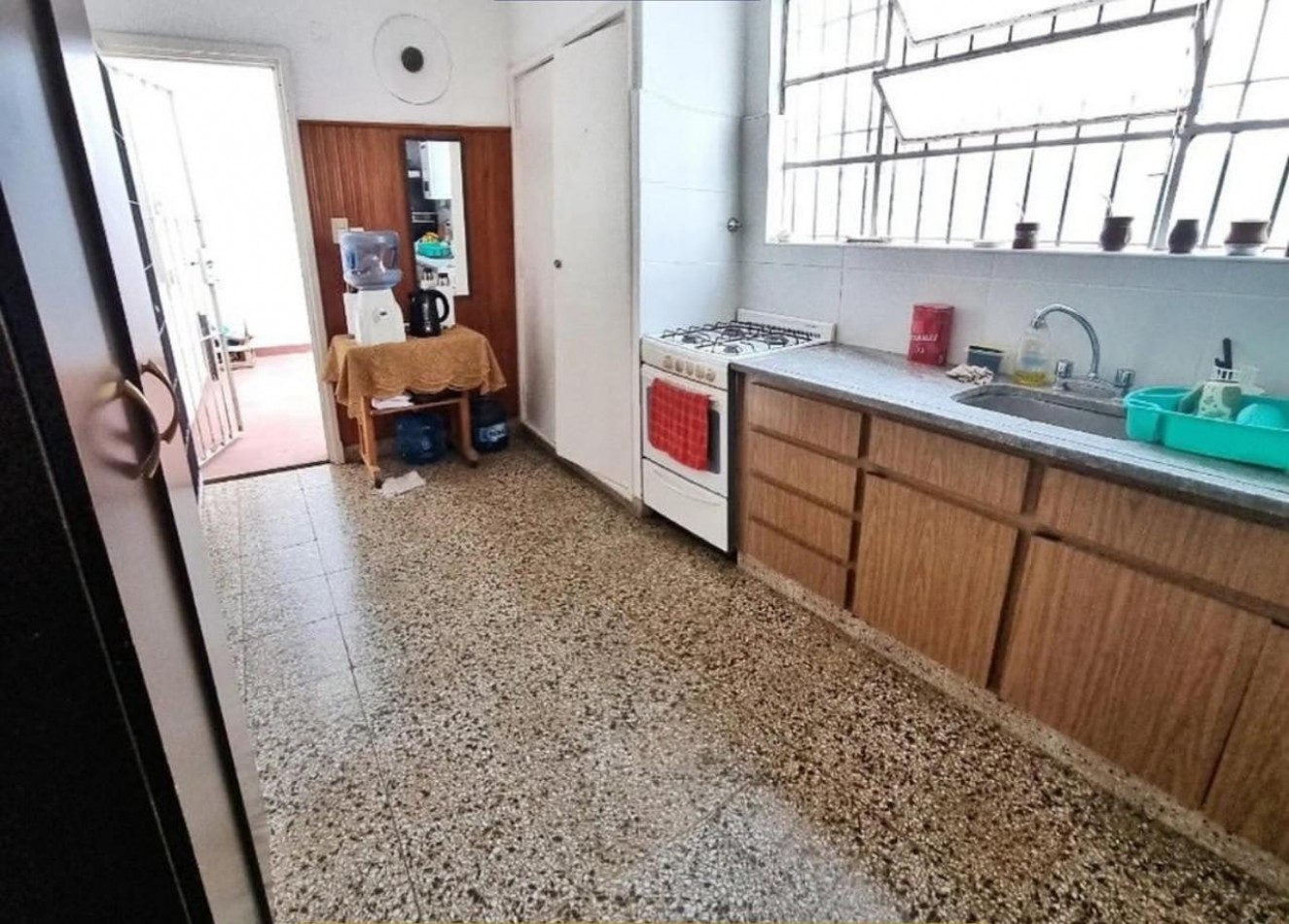 CASA EN PH DE 3 AMBIENTES CON PATIO EN VENTA BARRIO CHAUVIN