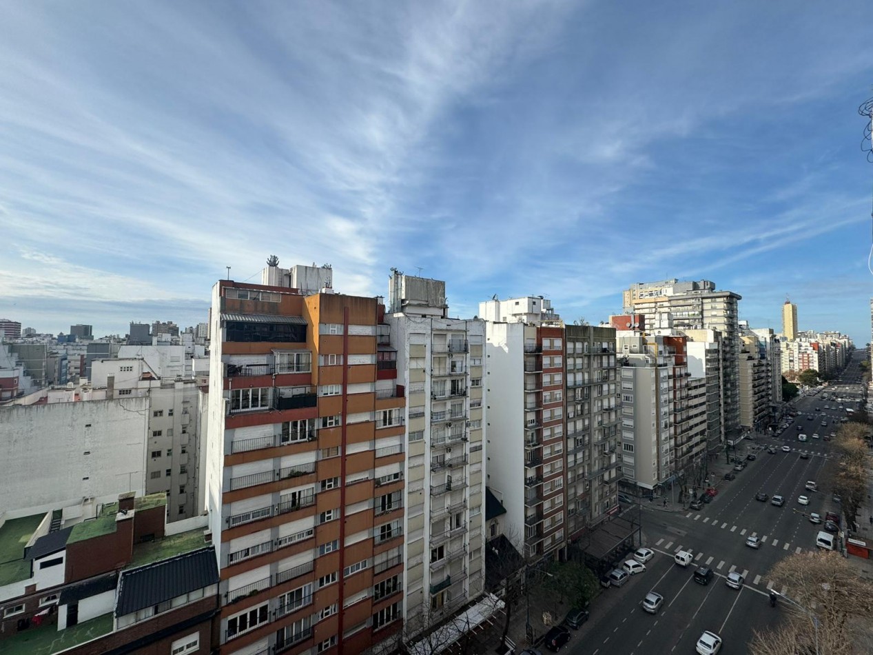 DEPARTAMENTO 2 AMBIENTES Y MEDIO CON BALCON AL FRENTE