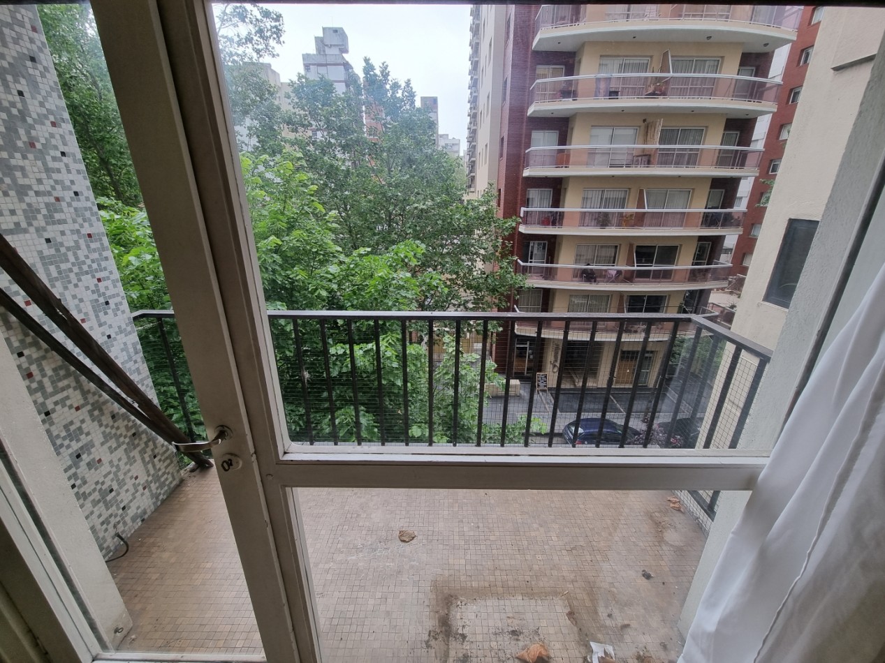 DEPARTAMENTO 2 AMBIENTES CON BALCON A LA CALLE EN ALQUILER