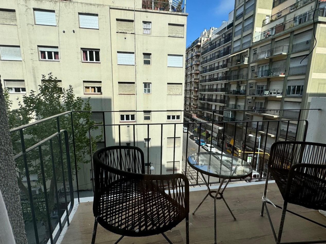 DEPARTAMENTO 2 AMBIENTES AL FRENTE CON BALCON