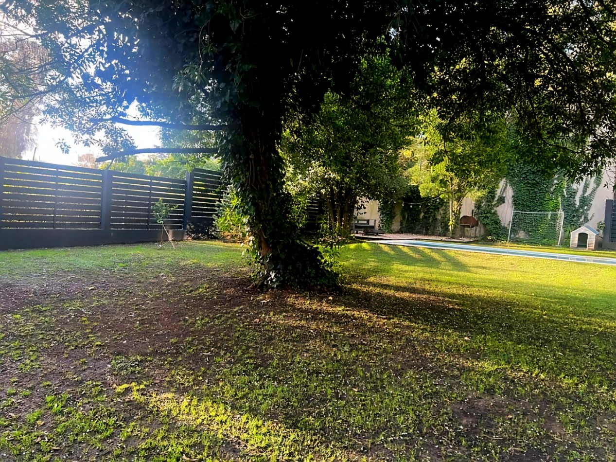 MODERNA CASA EN BOSQUE PERALTA RAMOS 