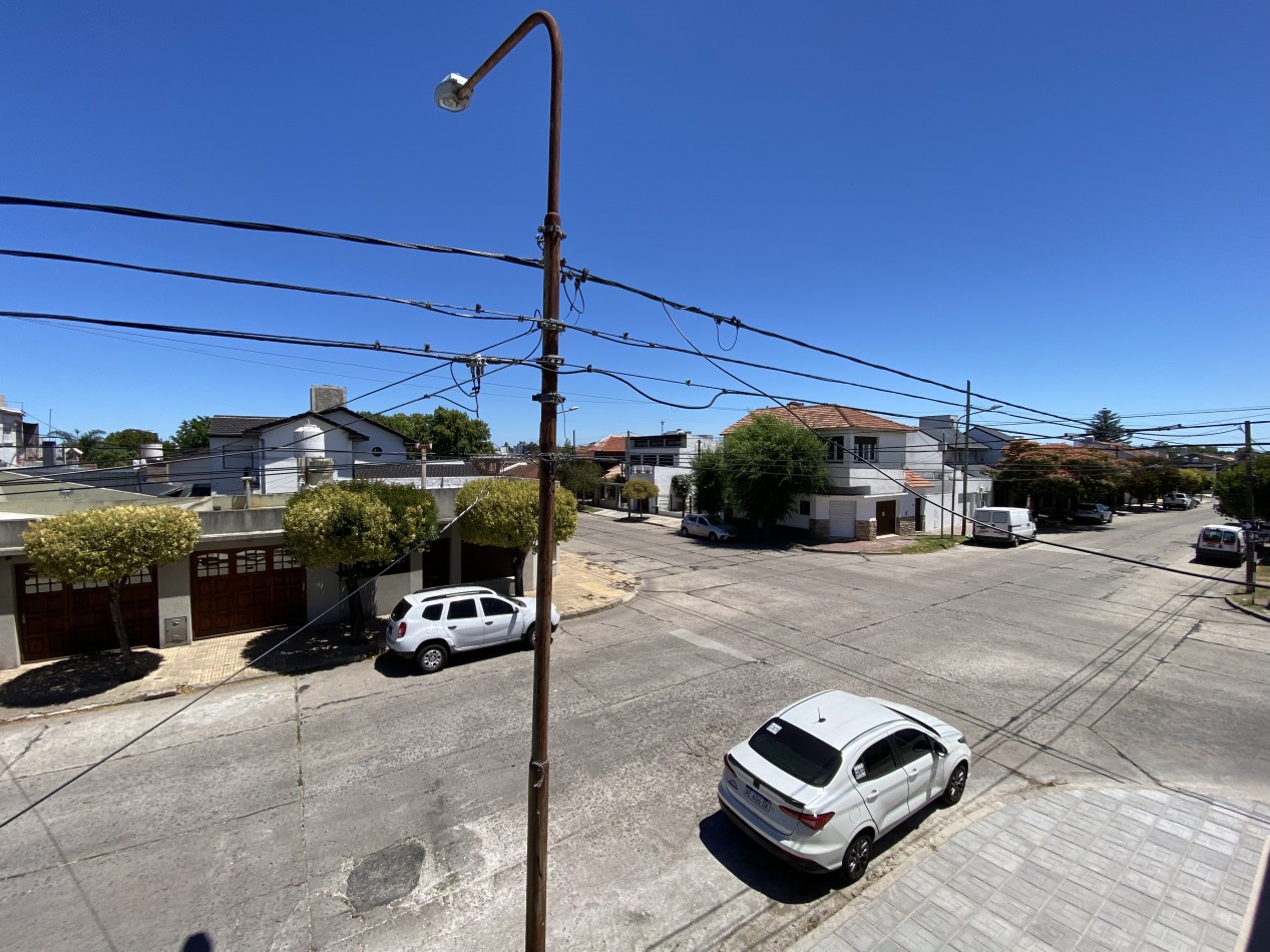 CASA 5 AMBIENTES A ESTRENAR EN BARRIO SAN JOSE VENTA