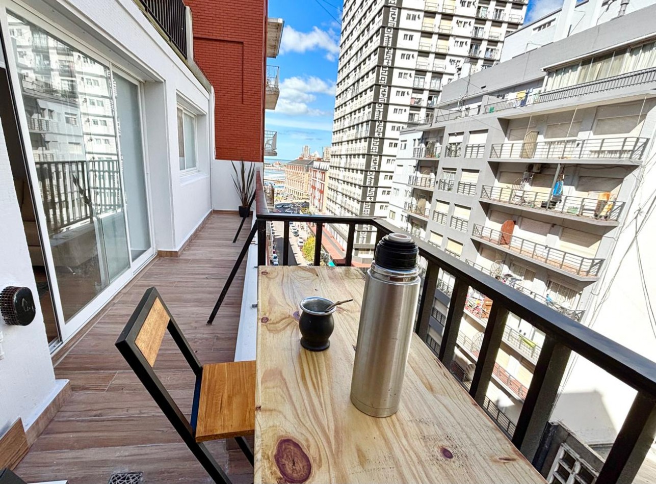 Departamento de 2 ambientes al frente con balcon terraza.