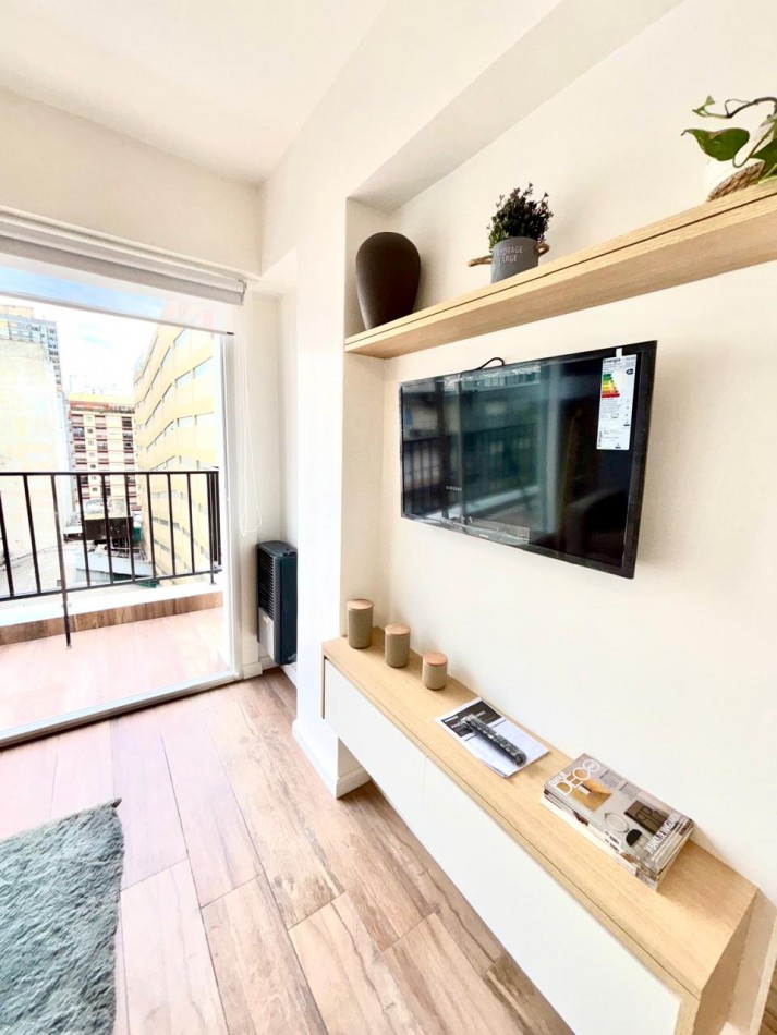 Departamento de 2 ambientes al frente con balcon terraza.