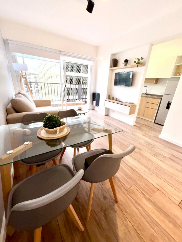 Departamento de 2 ambientes al frente con balcon terraza.