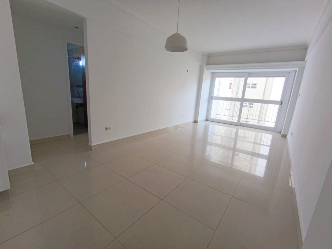 DEPARTAMENTO DE 3 AMBIENTES EN PLAZA MITRE