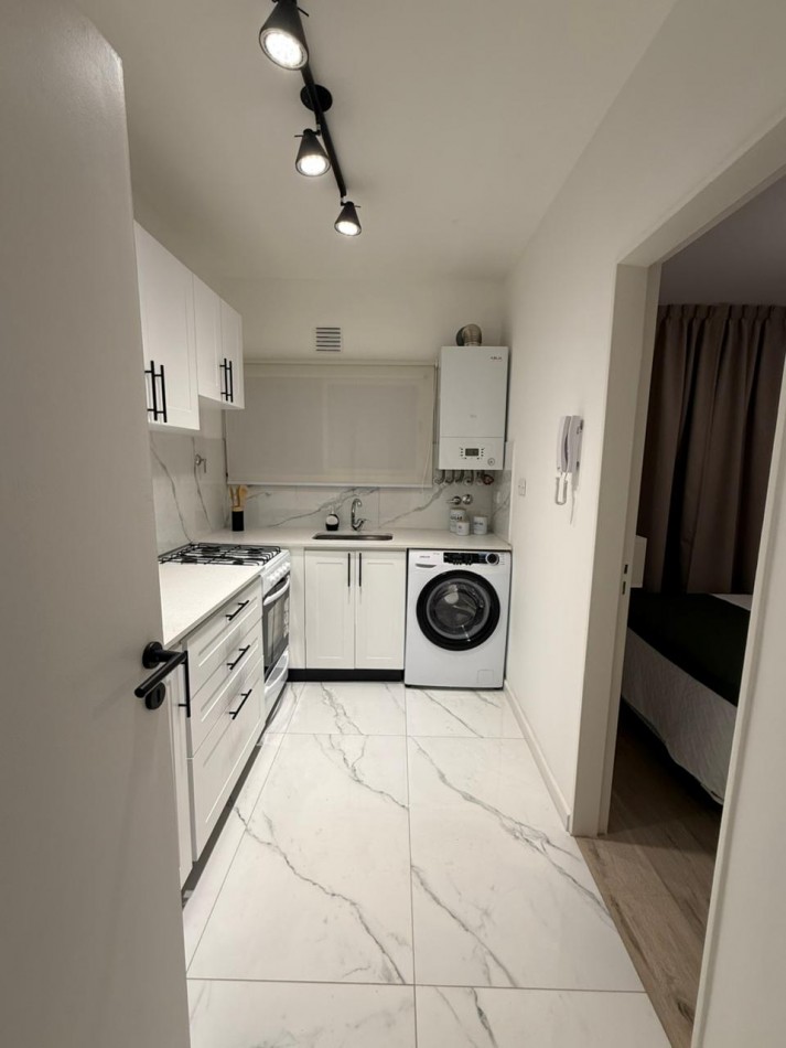 DEPARTAMENTO 3 AMBIENTES CON COCHERA EN VENTA