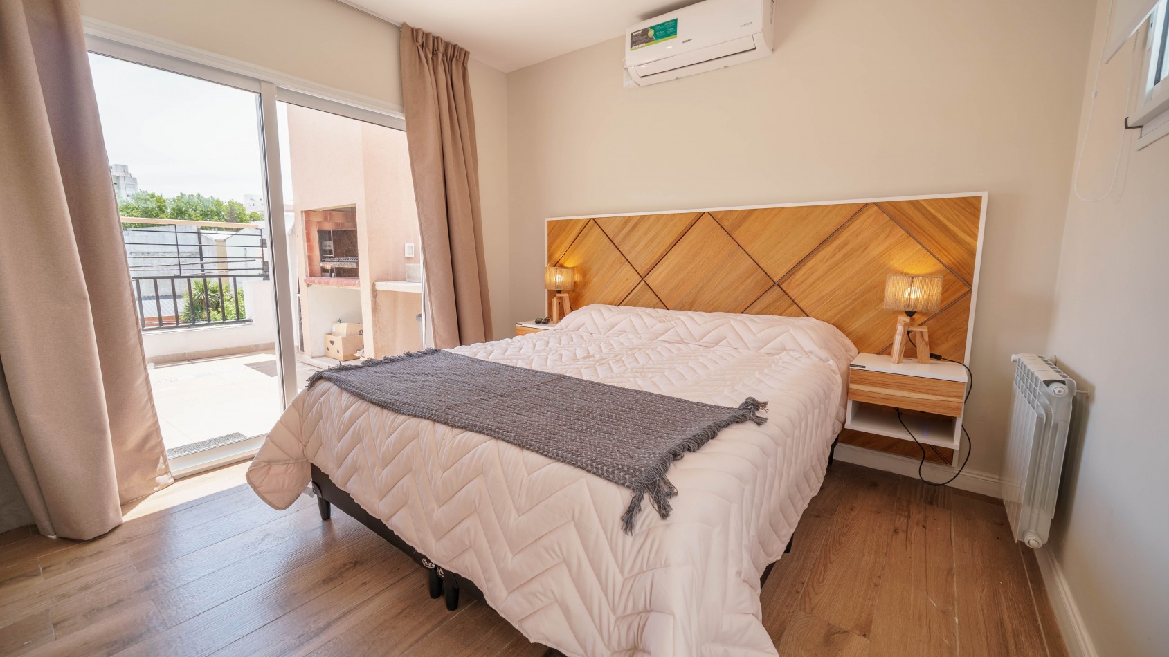 CASA 4 AMBIENTES CON COCHERA Y TERRAZA ZONA PASEO ALDREY