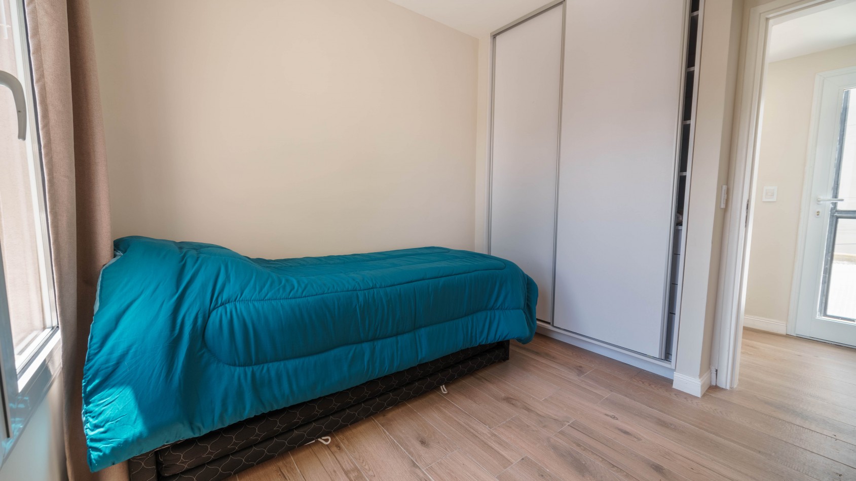 CASA 4 AMBIENTES CON COCHERA Y TERRAZA ZONA PASEO ALDREY