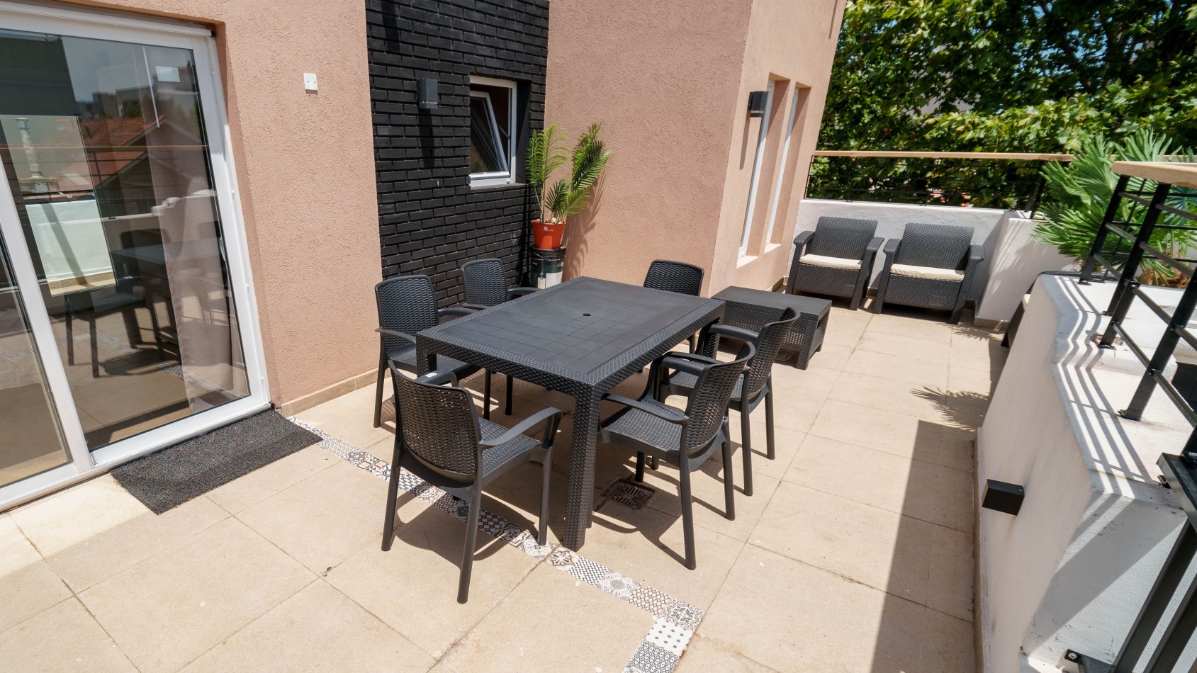 CASA 4 AMBIENTES CON COCHERA Y TERRAZA ZONA PASEO ALDREY