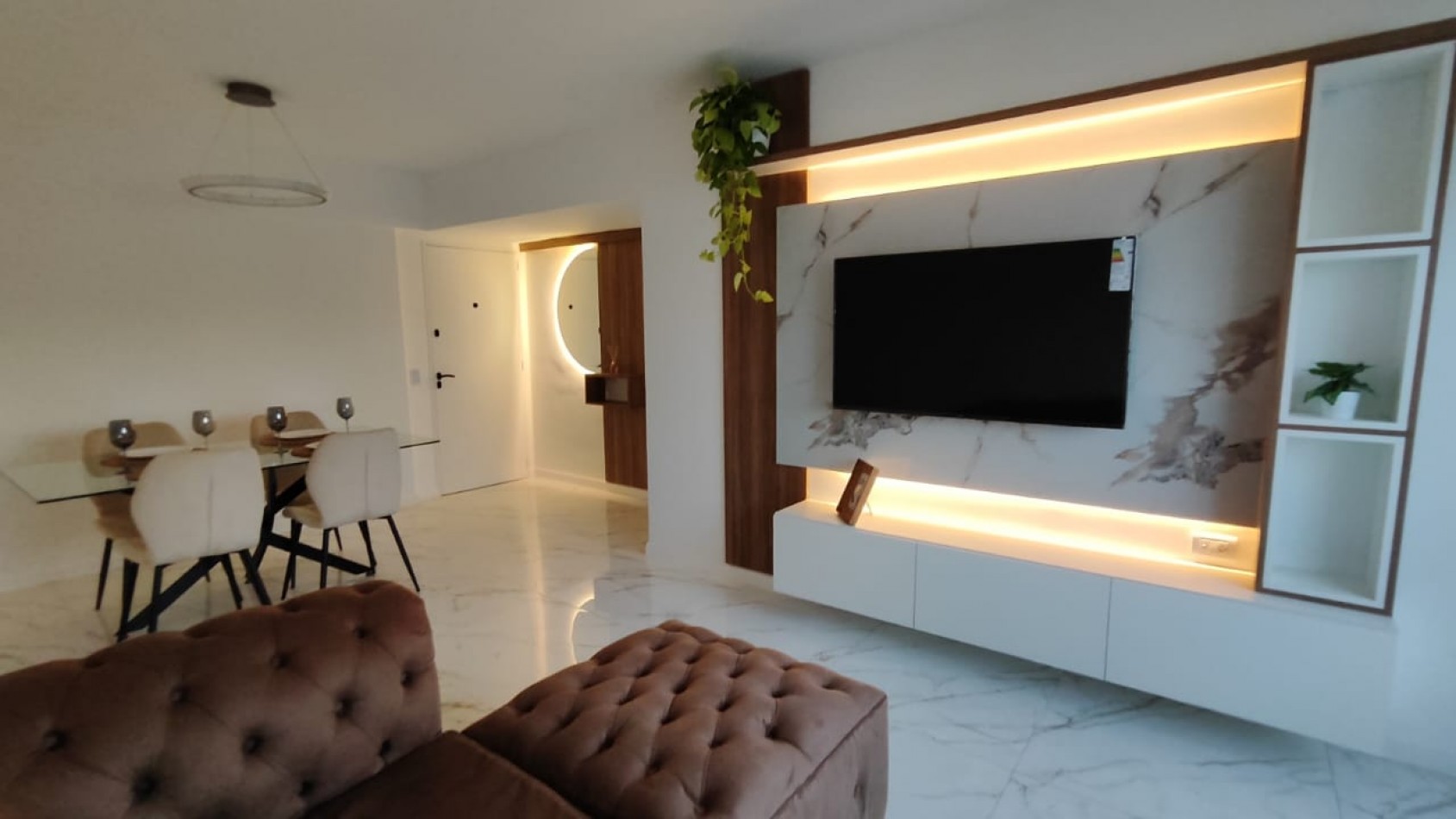 DEPARTAMENTO 3 AMBIENTES AL FRENTE CON BALCON Y COCHERA