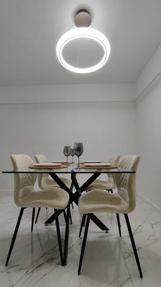 DEPARTAMENTO 3 AMBIENTES AL FRENTE CON BALCON Y COCHERA