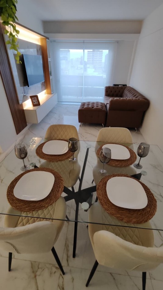 DEPARTAMENTO 3 AMBIENTES AL FRENTE CON BALCON Y COCHERA