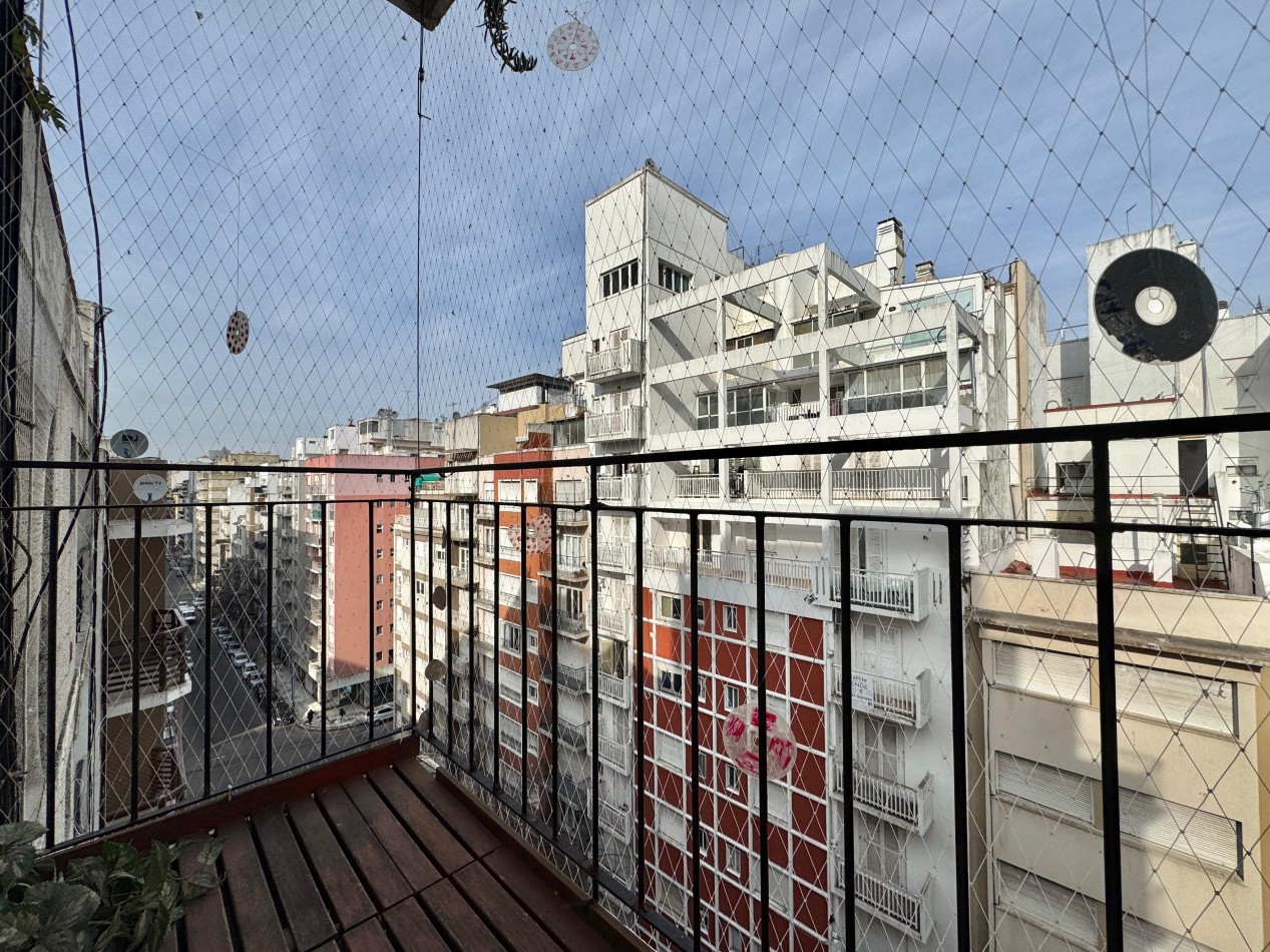 DEPARTAMENTO 1 AMBIENTE A LA CALLE CON BALCON