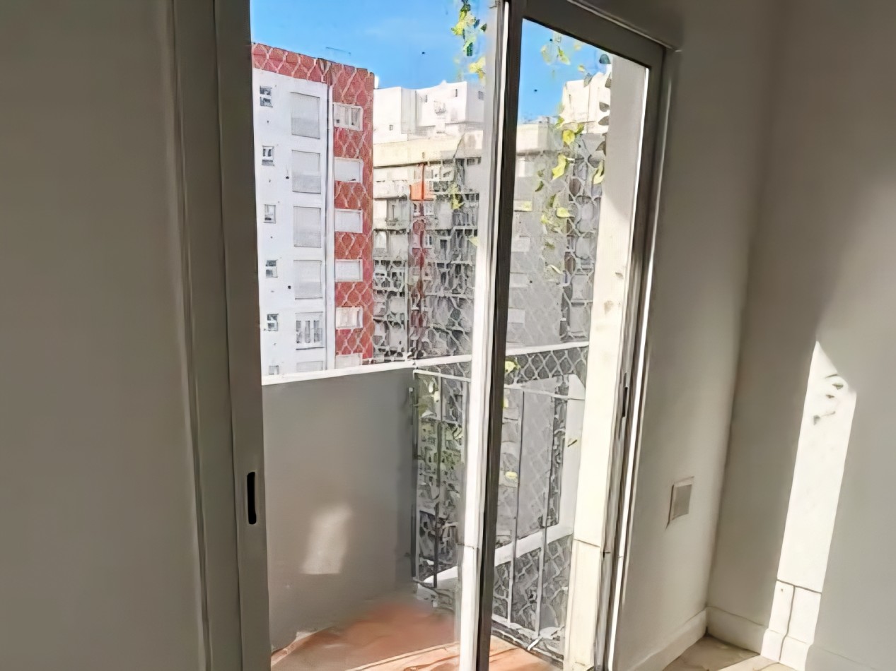 Monoambiente al frente totalmente reciclado a nuevo en plaza mitre!