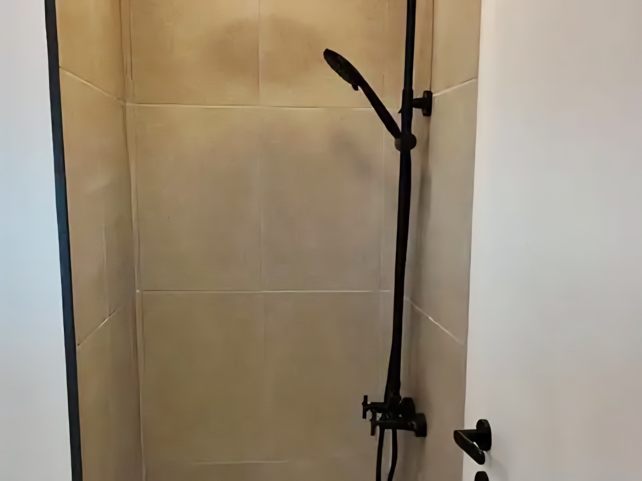 Monoambiente al frente totalmente reciclado a nuevo en plaza mitre!
