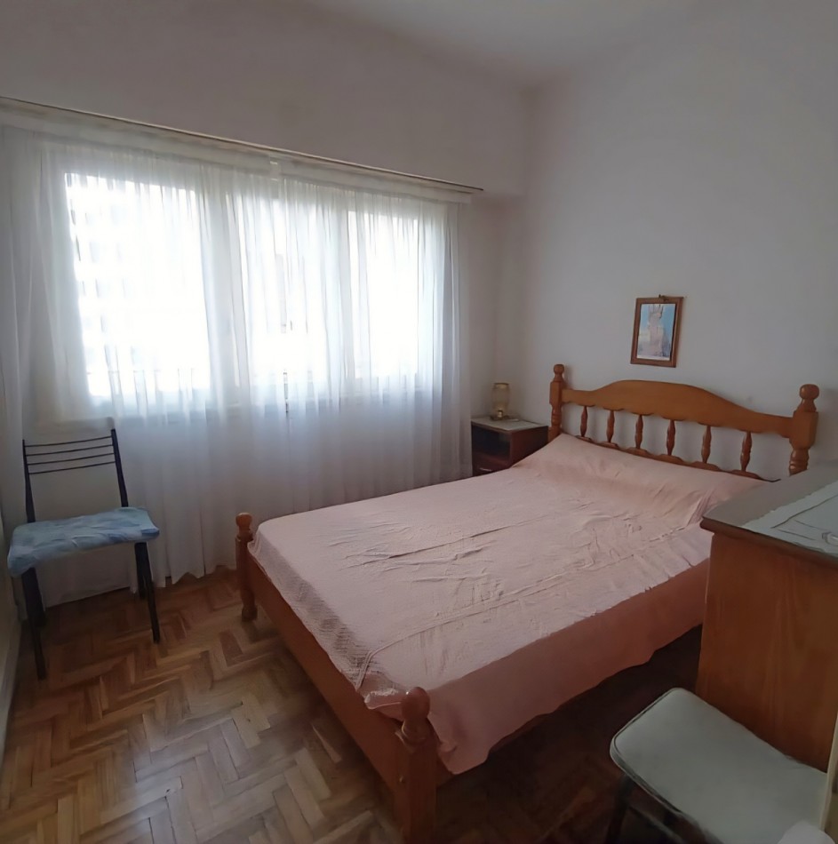 Departamento de 2 ambientes a la calle con balcon saliente Zona Shopping Aldrey