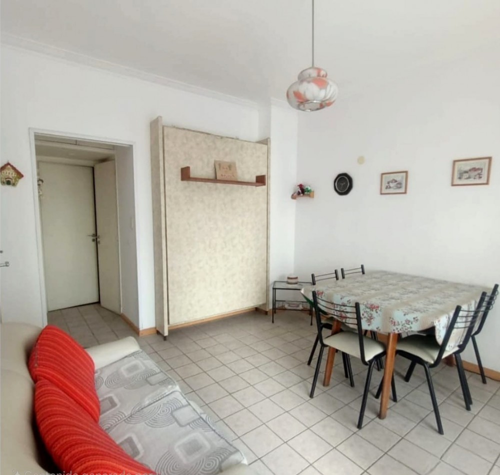 Departamento de 2 ambientes a la calle con balcon saliente Zona Shopping Aldrey