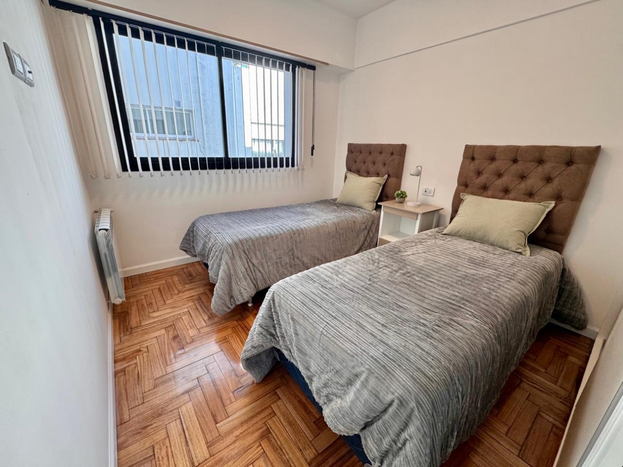Departamento 3 ambientes reciclado y amoblado con balcon al frente