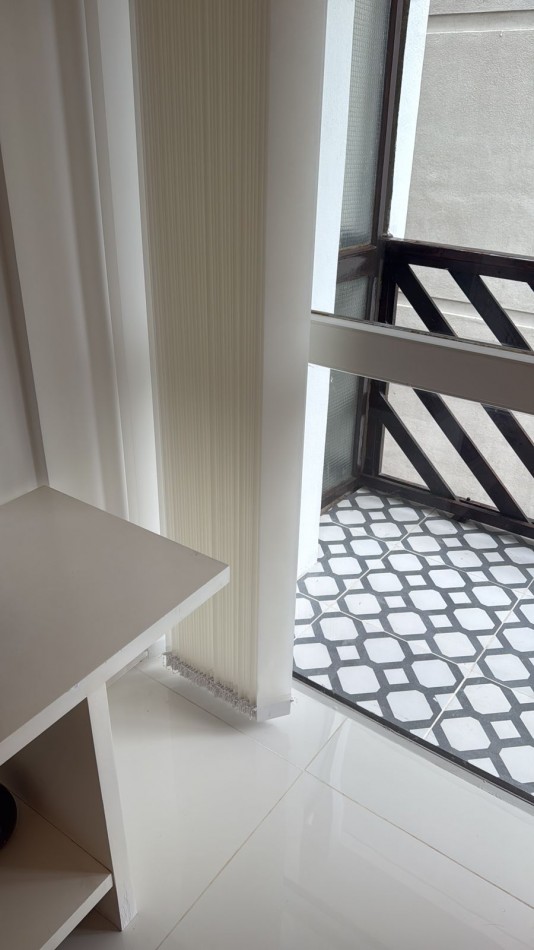 3 AMBIENTES CON BALCON A LA CALLE CON COCHERA