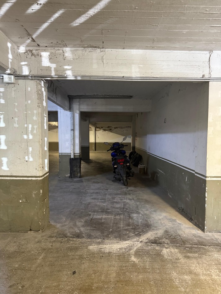 3 AMBIENTES CON BALCON A LA CALLE CON COCHERA