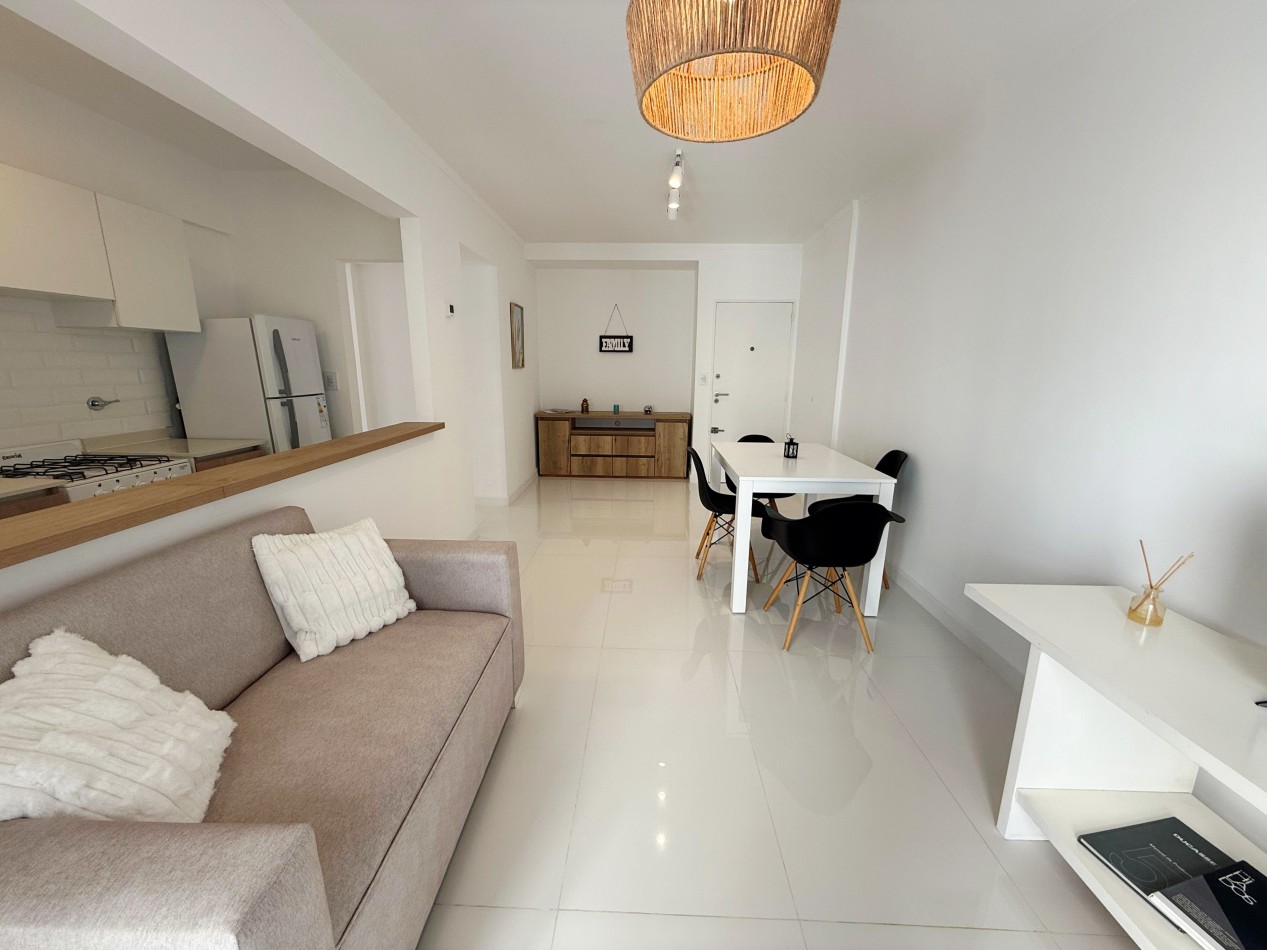 3 AMBIENTES CON BALCON A LA CALLE CON COCHERA