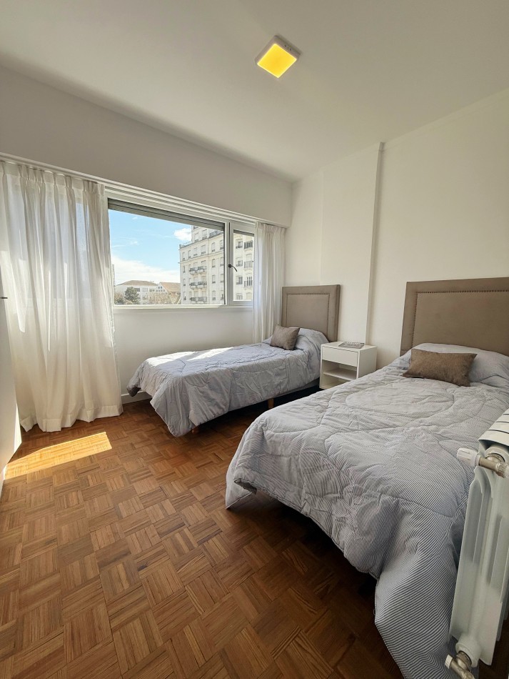 3 AMBIENTES CON BALCON A LA CALLE CON COCHERA