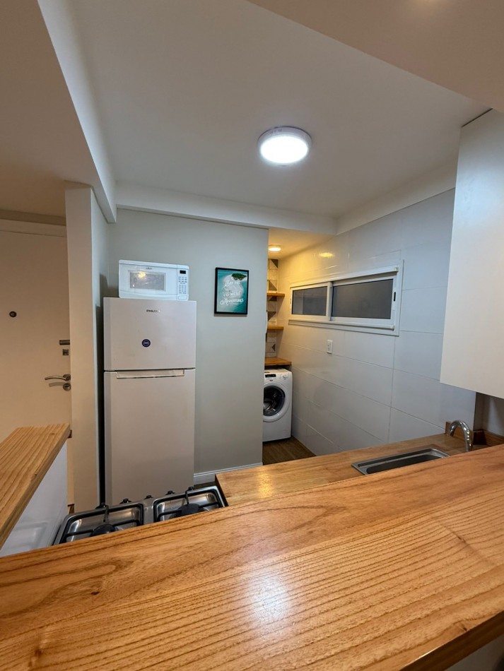 Departamento 2 ambientes reciclado completamente y amoblado