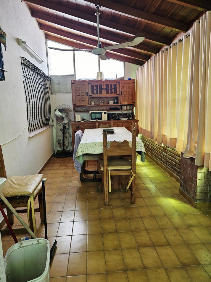 PH 2 AMBIENTES CON PATIO EN ALQUILER ZONA LA PERLA