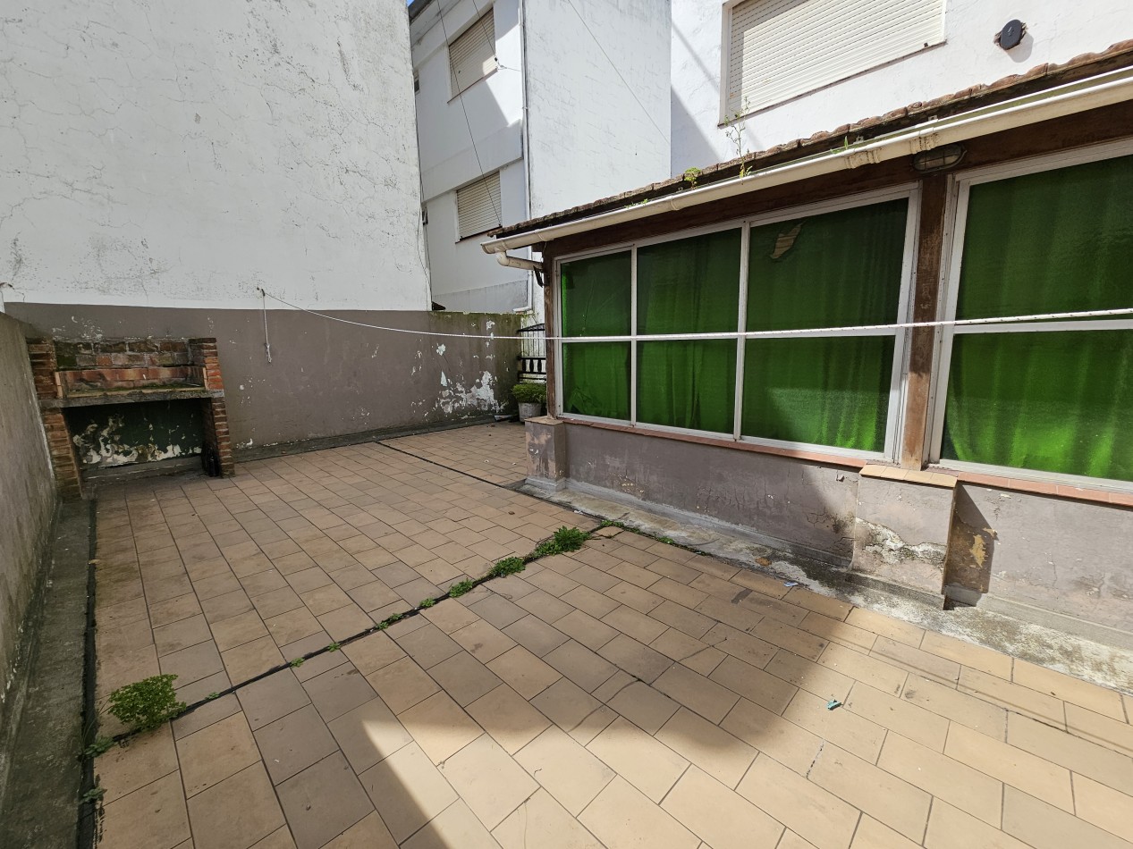 PH 2 AMBIENTES CON PATIO EN ALQUILER ZONA LA PERLA