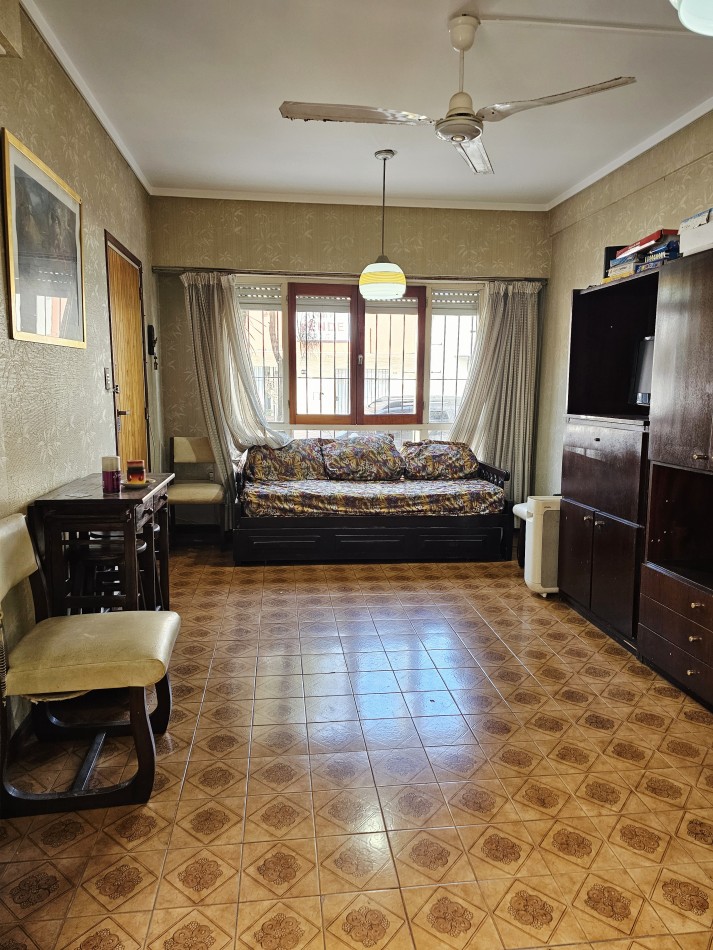 PH 2 AMBIENTES CON PATIO EN ALQUILER ZONA LA PERLA