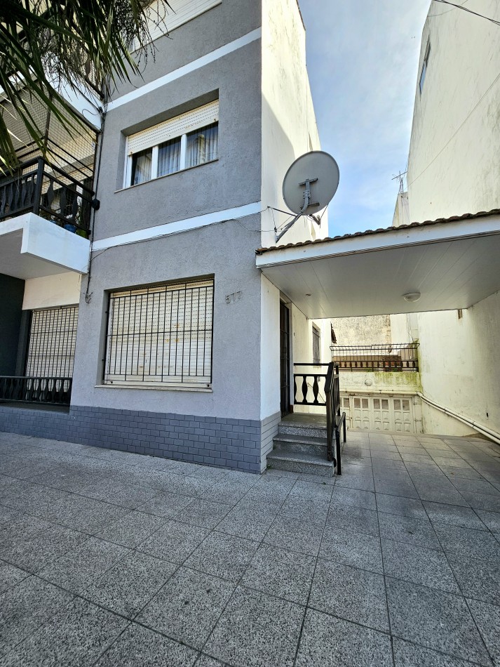 PH 2 AMBIENTES CON PATIO EN ALQUILER ZONA LA PERLA