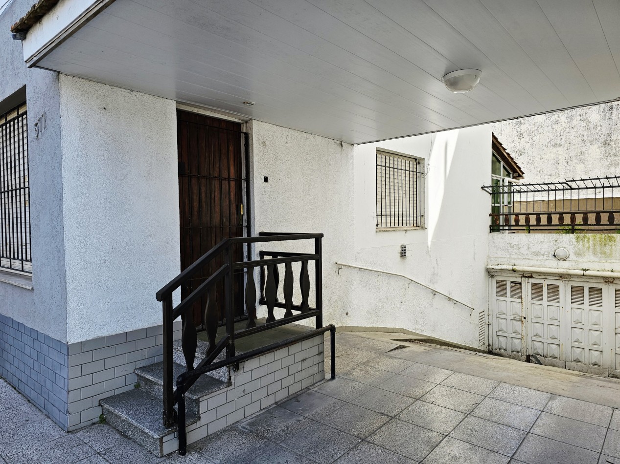 PH 2 AMBIENTES CON PATIO EN ALQUILER ZONA LA PERLA