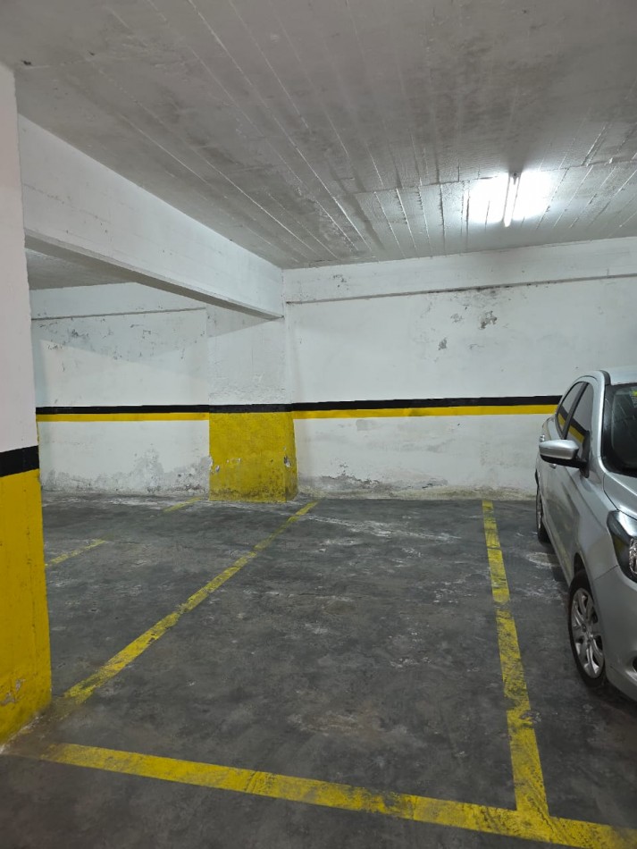 DEPARTAMENTO 2 AMBIENTES AL FRENTE CON COCHERA