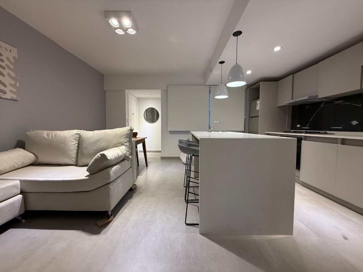 DEPARTAMENTO 3 AMBIENTES A LA CALLE CON BALCON