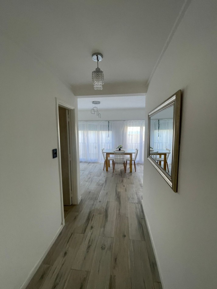 Departamento 2 ambientes con vista parcial al mar