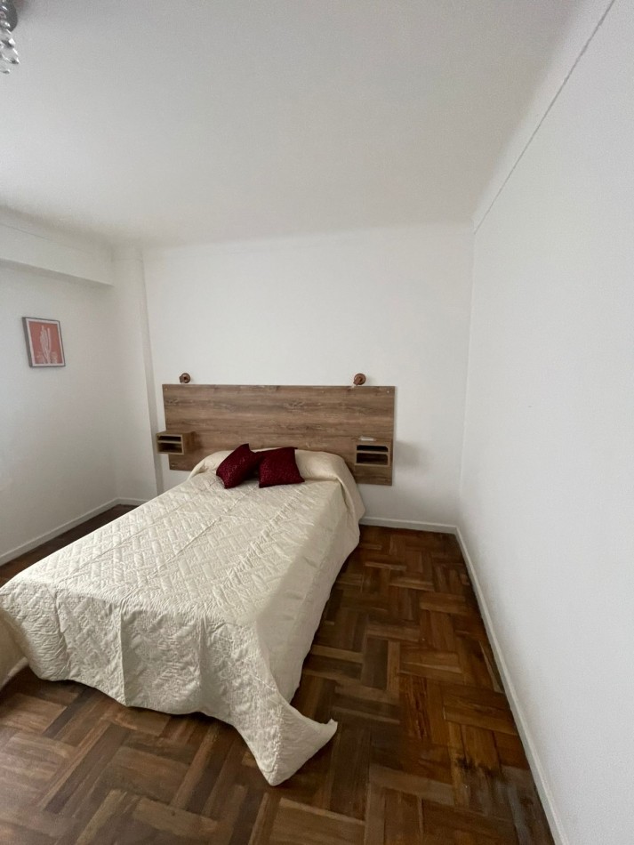 Departamento 2 ambientes con vista parcial al mar