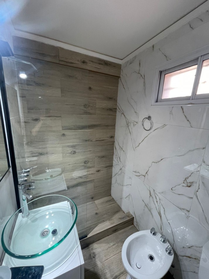Departamento 2 ambientes con vista parcial al mar