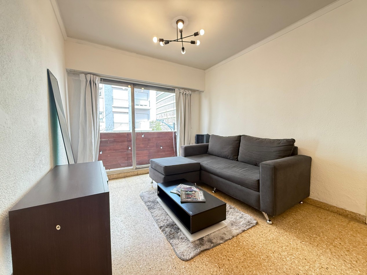 Departamento 3 ambientes a la calle con balcon saliente todo externo