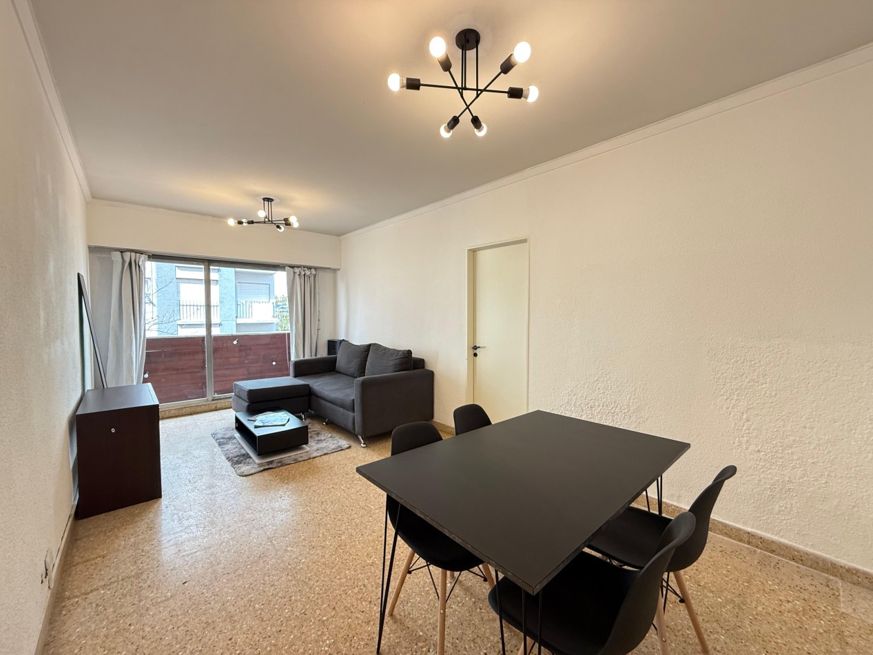 Departamento 3 ambientes a la calle con balcon saliente todo externo