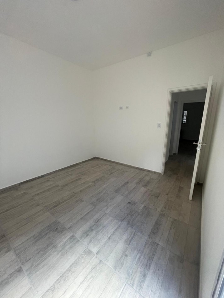 PH 3 ambientes Planta baja al frente con cochera descubierta