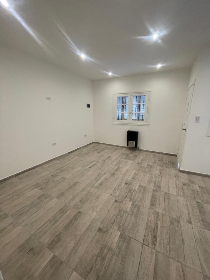 PH 3 ambientes Planta baja al frente con cochera descubierta