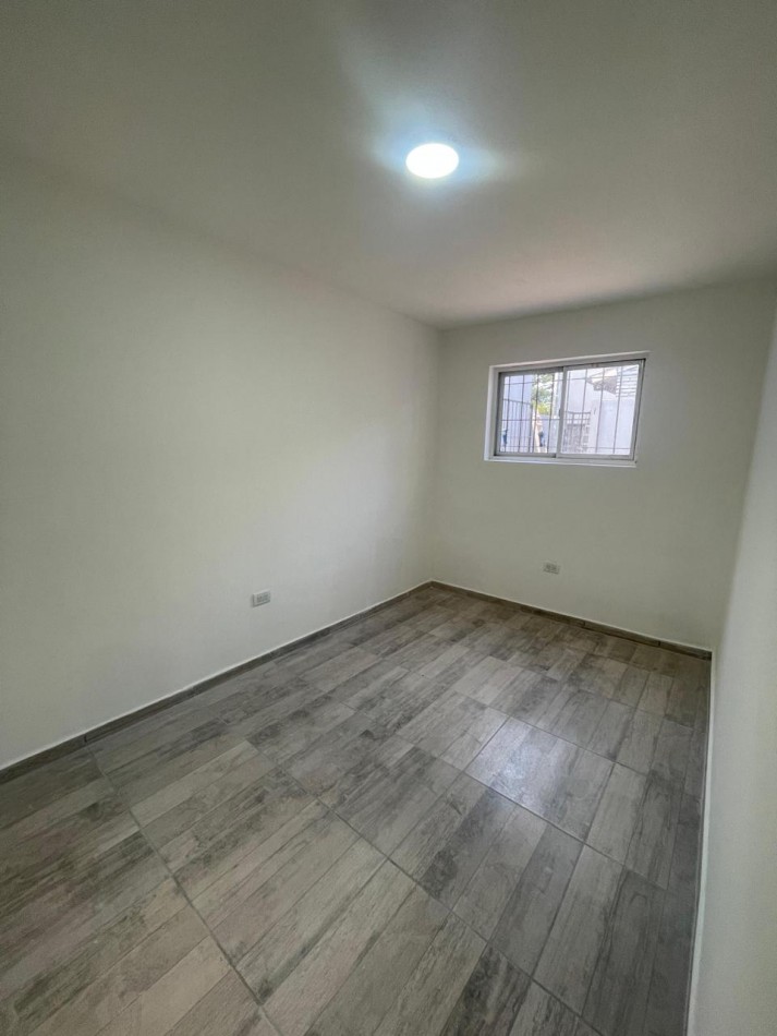 PH 3 ambientes Planta baja al frente con cochera descubierta