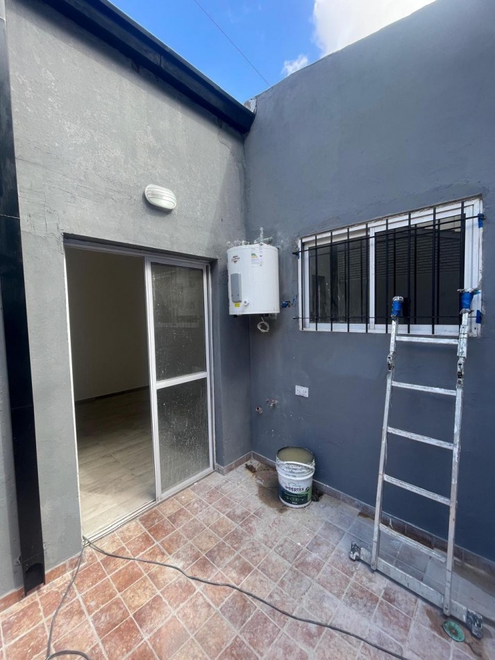 PH 3 ambientes Planta baja al frente con cochera descubierta