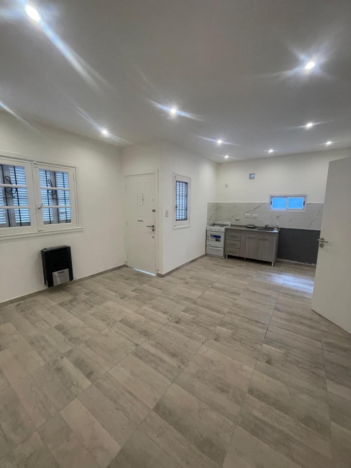 PH 3 ambientes Planta baja al frente con cochera descubierta