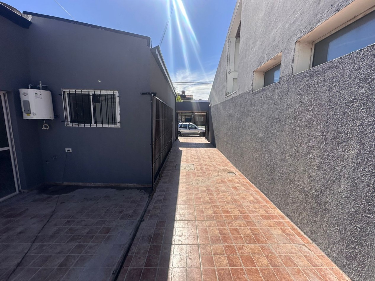 PH 3 ambientes Planta baja al frente con cochera descubierta
