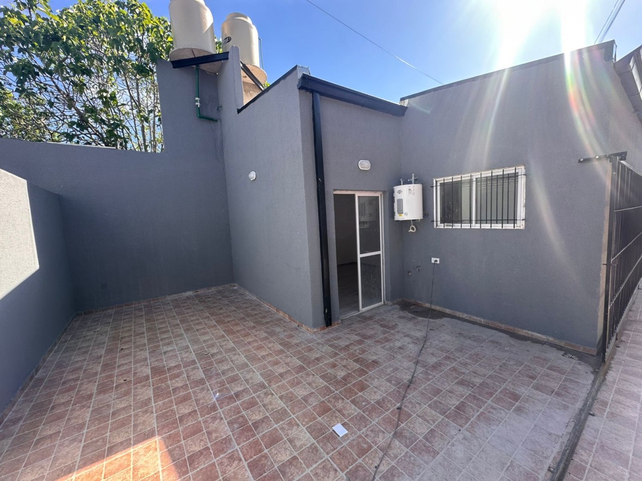 PH 3 ambientes Planta baja al frente con cochera descubierta