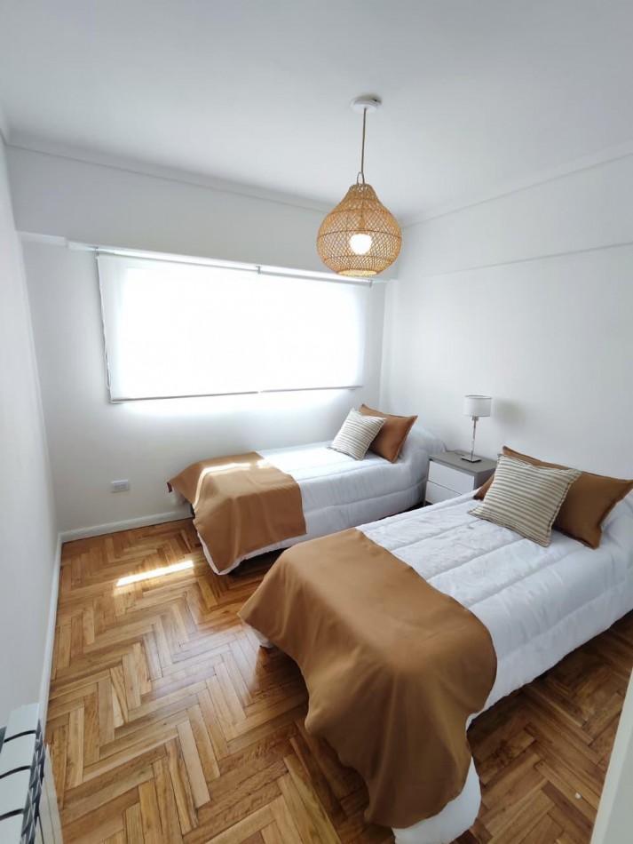 Departamento 4 Ambientes a la calle con cochera