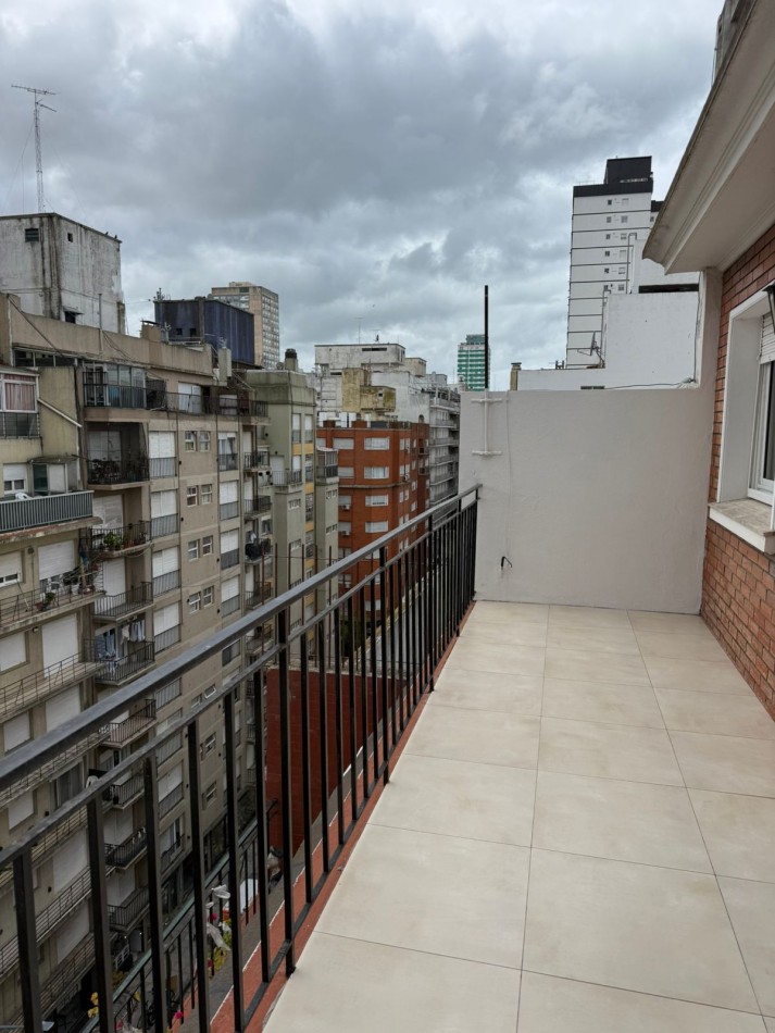 departamento 3 Ambientes con dependencia a la calle con balcon terraza